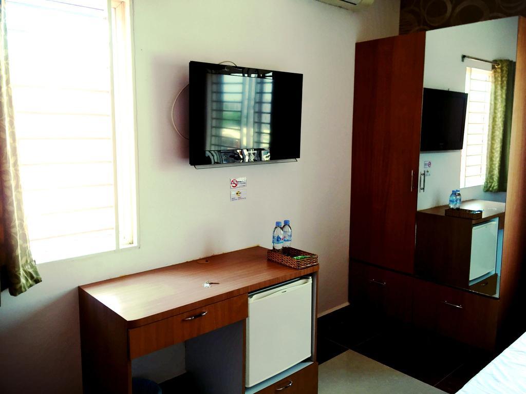 Soben Sensok Guesthouse Phnom Penh Luaran gambar
