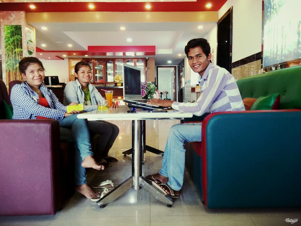 Soben Sensok Guesthouse Phnom Penh Luaran gambar