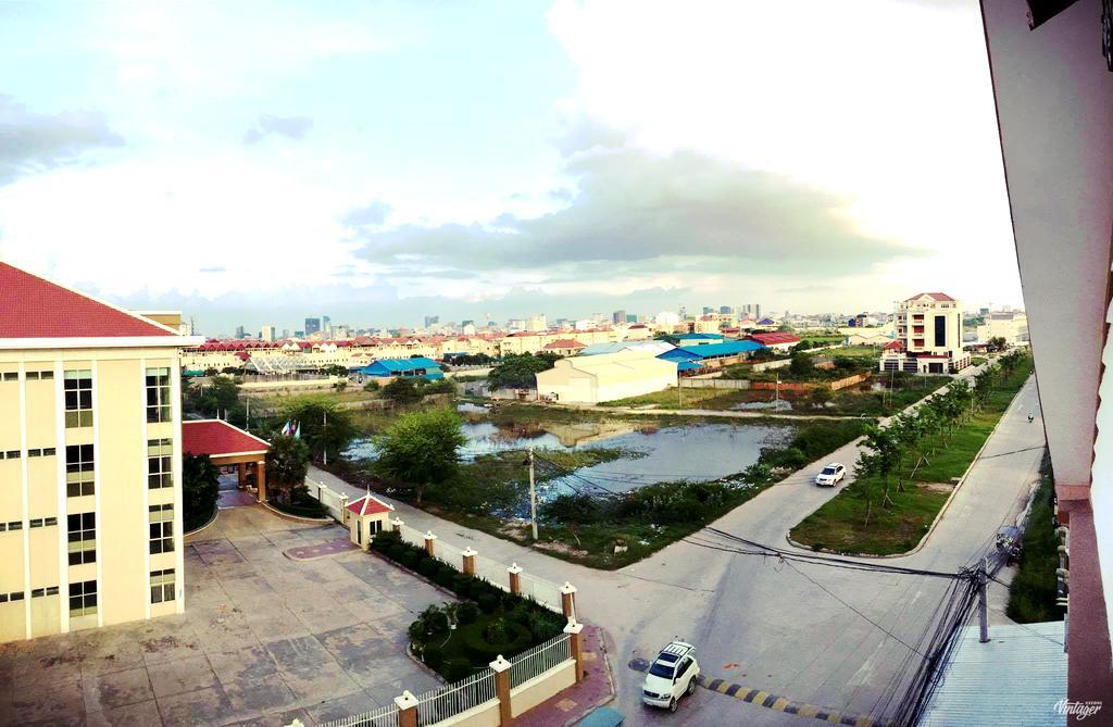 Soben Sensok Guesthouse Phnom Penh Luaran gambar
